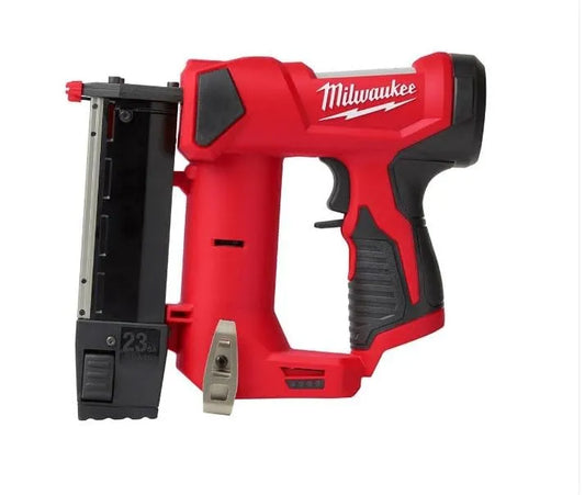 Milwaukee M12 Akku-Nagler und Elektrotacker